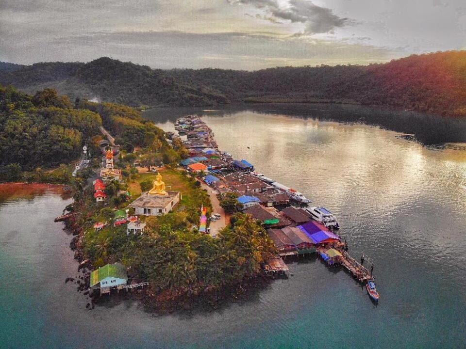 Dutchman Homestay Ko Kut Экстерьер фото