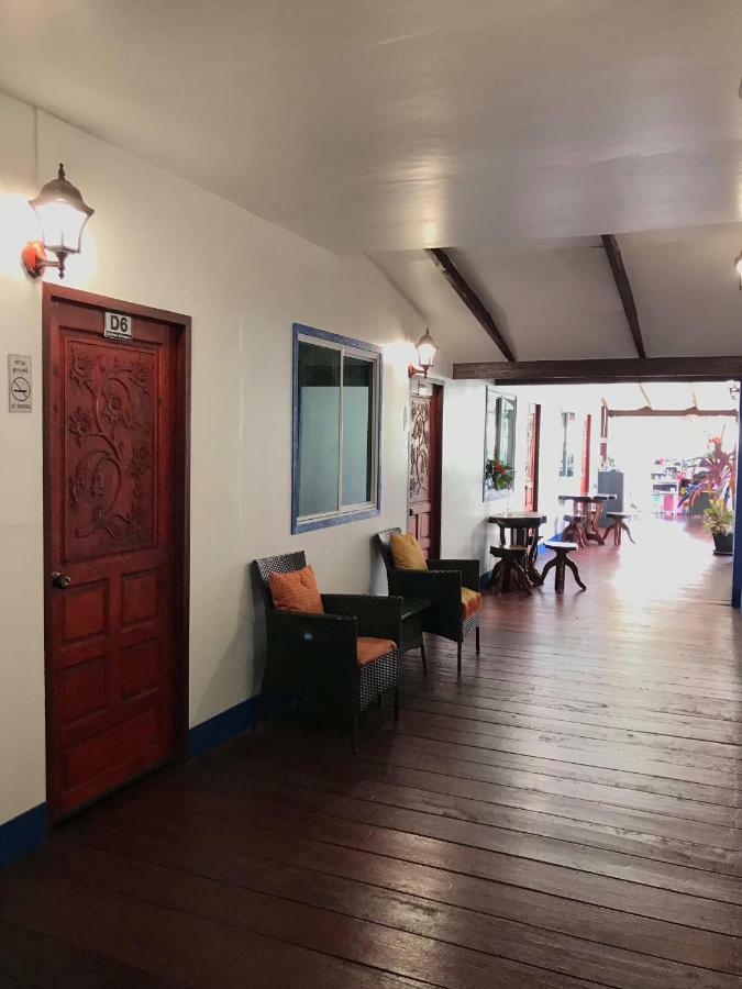 Dutchman Homestay Ko Kut Экстерьер фото